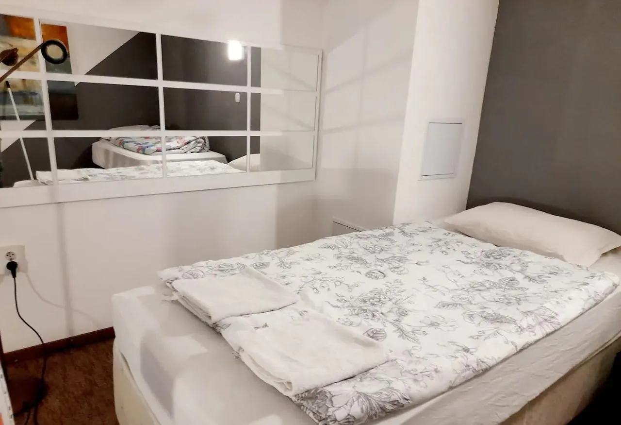 3 Separate Beds Central Apartment - 40M2 - Budapest Hungary